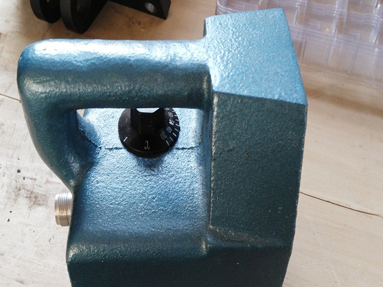 退磁器在工作时是否需要手动操作？