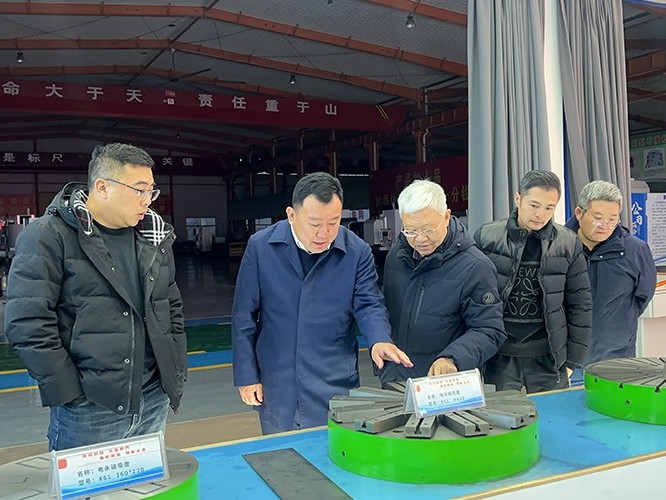 2025年1月11日，北京重要客户访问山东鲁磁，对电磁吸盘等产品表现出浓厚兴趣，双方就未来合作展开深入交流。