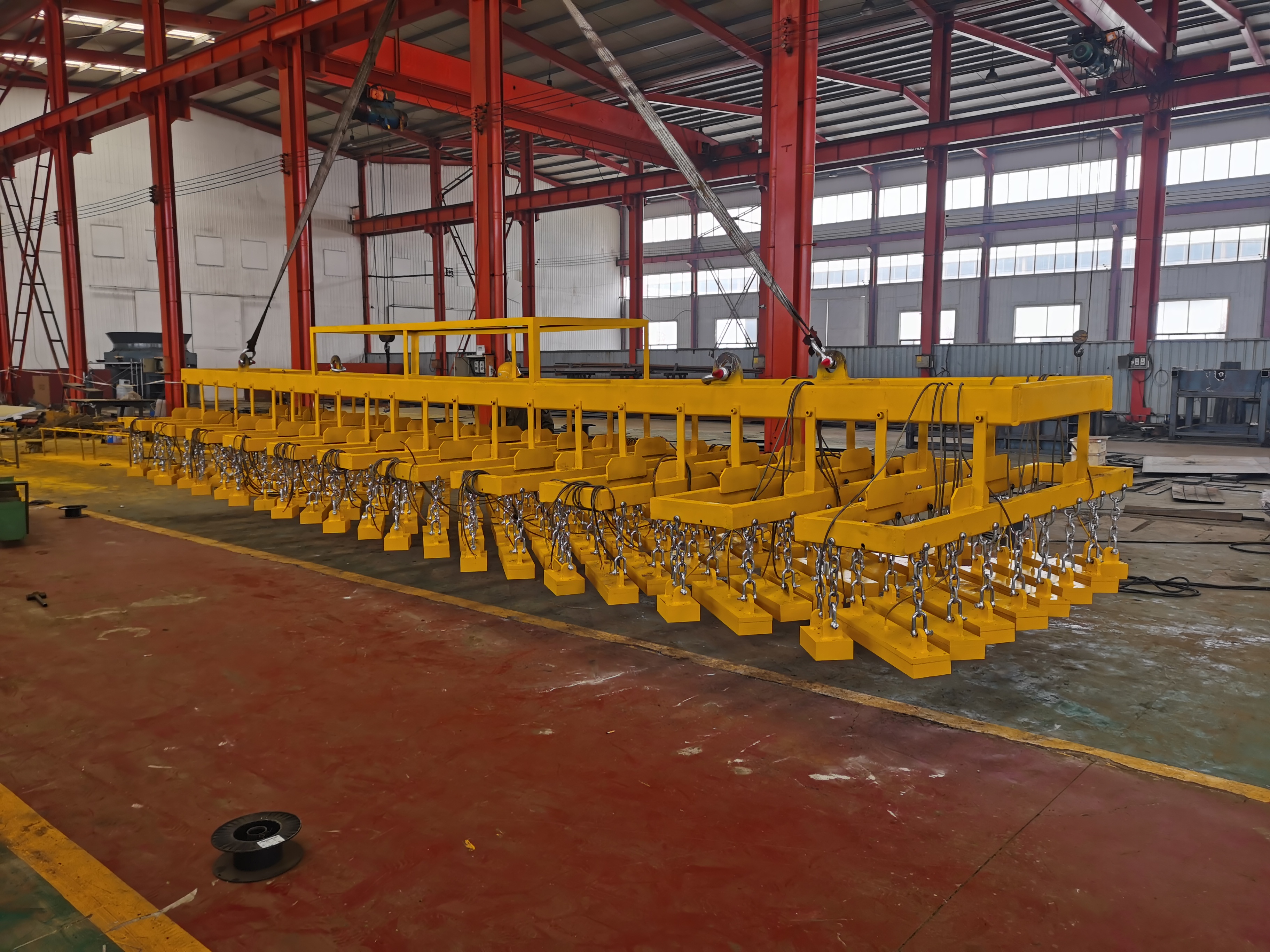 激光切割上下料电永磁吊具:山东鲁磁助力激光切割高效生产 激光切割上下料电永磁吊具:山东鲁磁助力激光切割高效生产