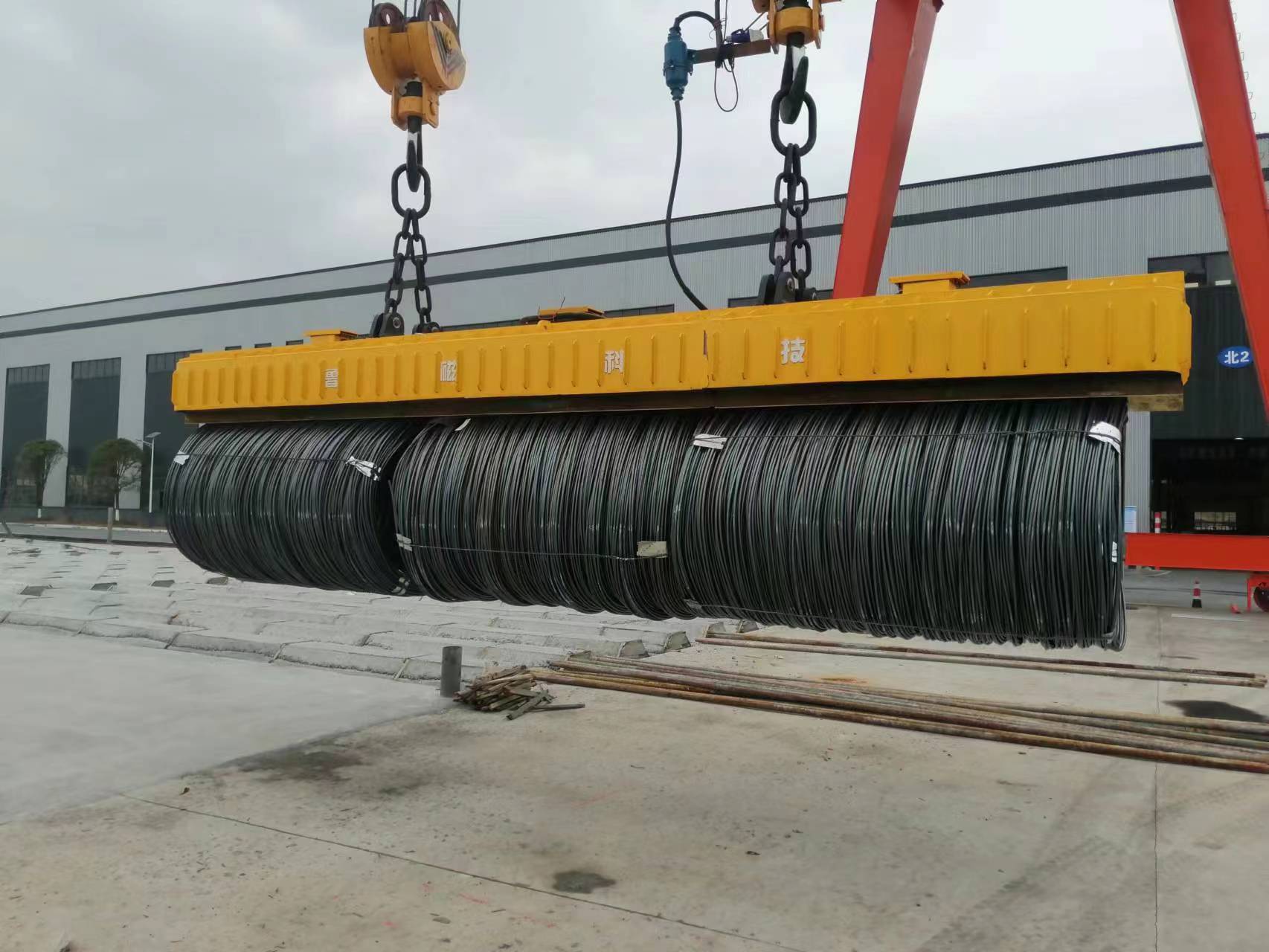 一位矿山老板的选择:山东鲁磁起重电磁铁 一位矿山老板的选择:山东鲁磁起重电磁铁