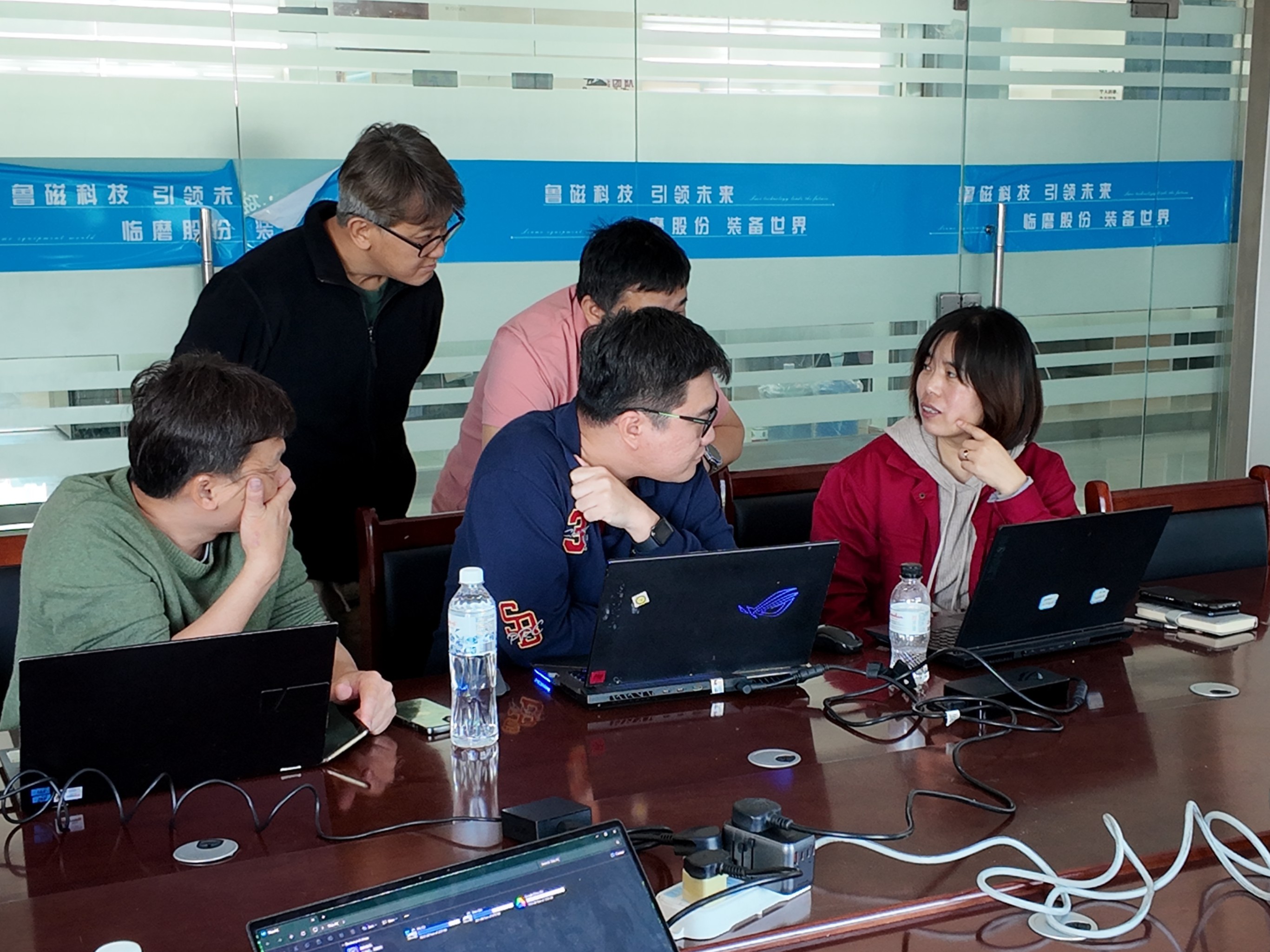 2025年10月21日山东鲁磁与新加坡客户共话合作,共绘发展蓝图