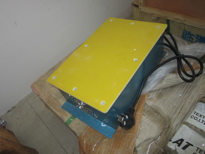 台式退磁器:精密加工与小型零部件处理的救星 台式退磁器:精密加工与小型零部件处理的救星